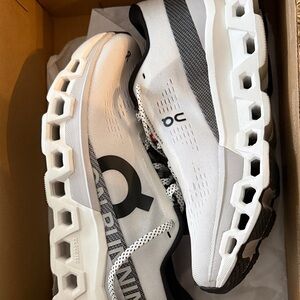 On Running Kids Sneakers in White and Black
